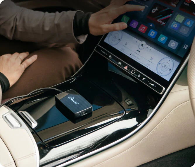 Ottocast™ Play2Video Pro CarPlay Adapter